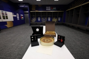 優雅告別！FIFA官方社媒曬照，約旦隊在更衣室留下禮物和感謝信