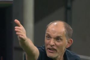 著急了！英格蘭仍0-1落後民主剛果，場邊圖赫爾手舞足蹈激動指揮