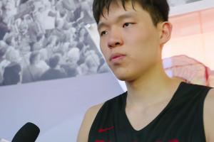 期待和莫蘭特一起打球嗎？楊瀚森：那當然 他身體天賦太勁爆了