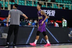 重磅馬刺對陣尼克斯首發陣容_重磅馬刺對陣尼克斯首發陣容在線觀看_免費看直播