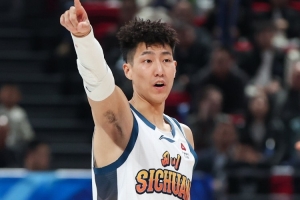 直播吧：南京同曦將與李瑋灝簽下3年C類合同
