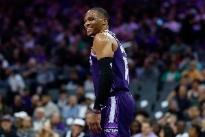 盤點威少生涯5大高光時刻：擊敗哈登當選MVP 狂砍57分三雙&三20