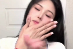 美！李月汝曬日常動態：點讚送不鏽鋼盆