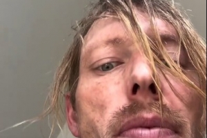辛格勒：我被老K教練算計了 杜克的人偷走了我的錢&毀了我生活
